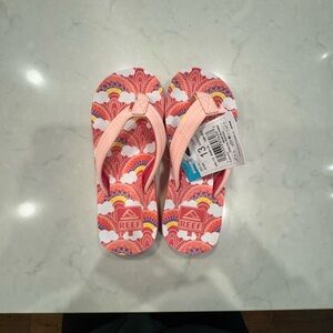 Reef Kids Flip Flops in Pink and Red